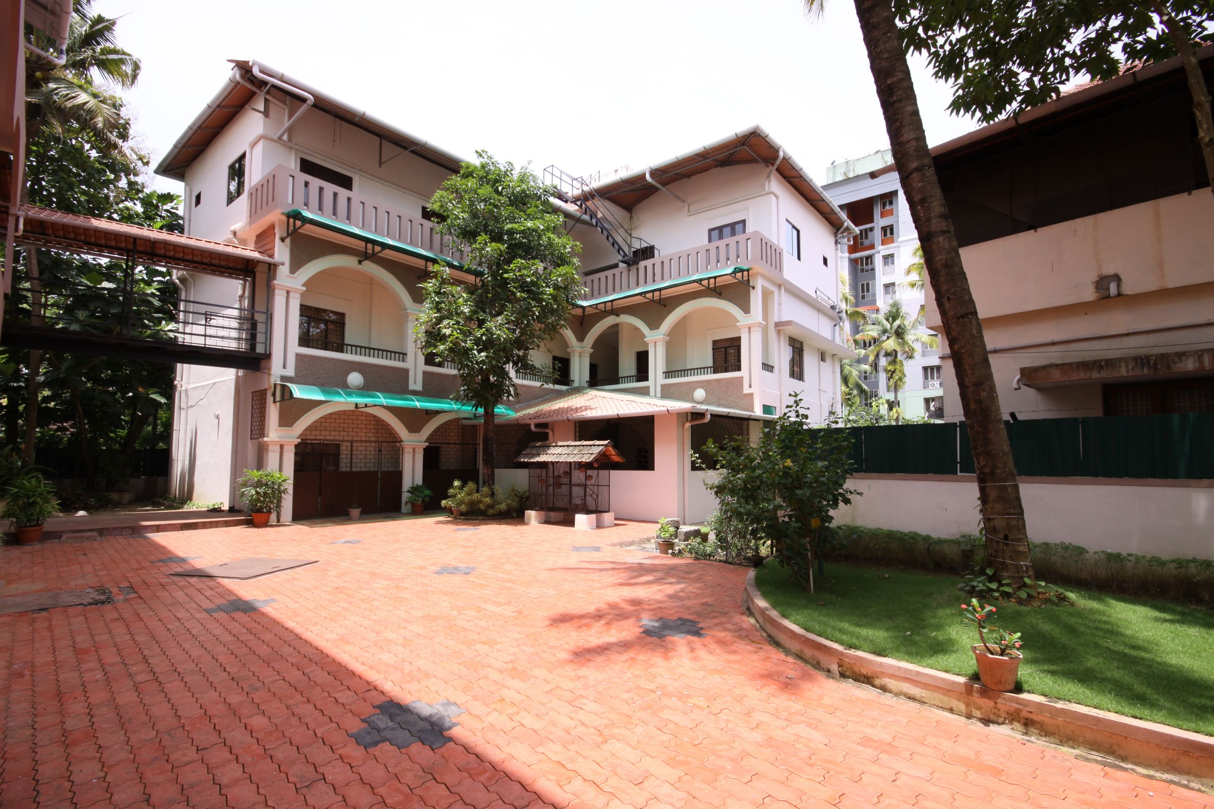 PRASANTHI OLD AGE HOME & HOSTEL , PALARIVATTOM 